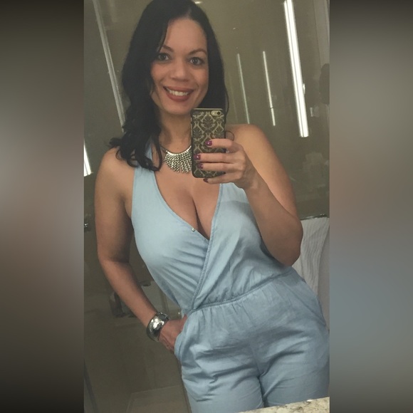 Light Blue Halter Jumpsuit With Pockets - Picture 4 of 4